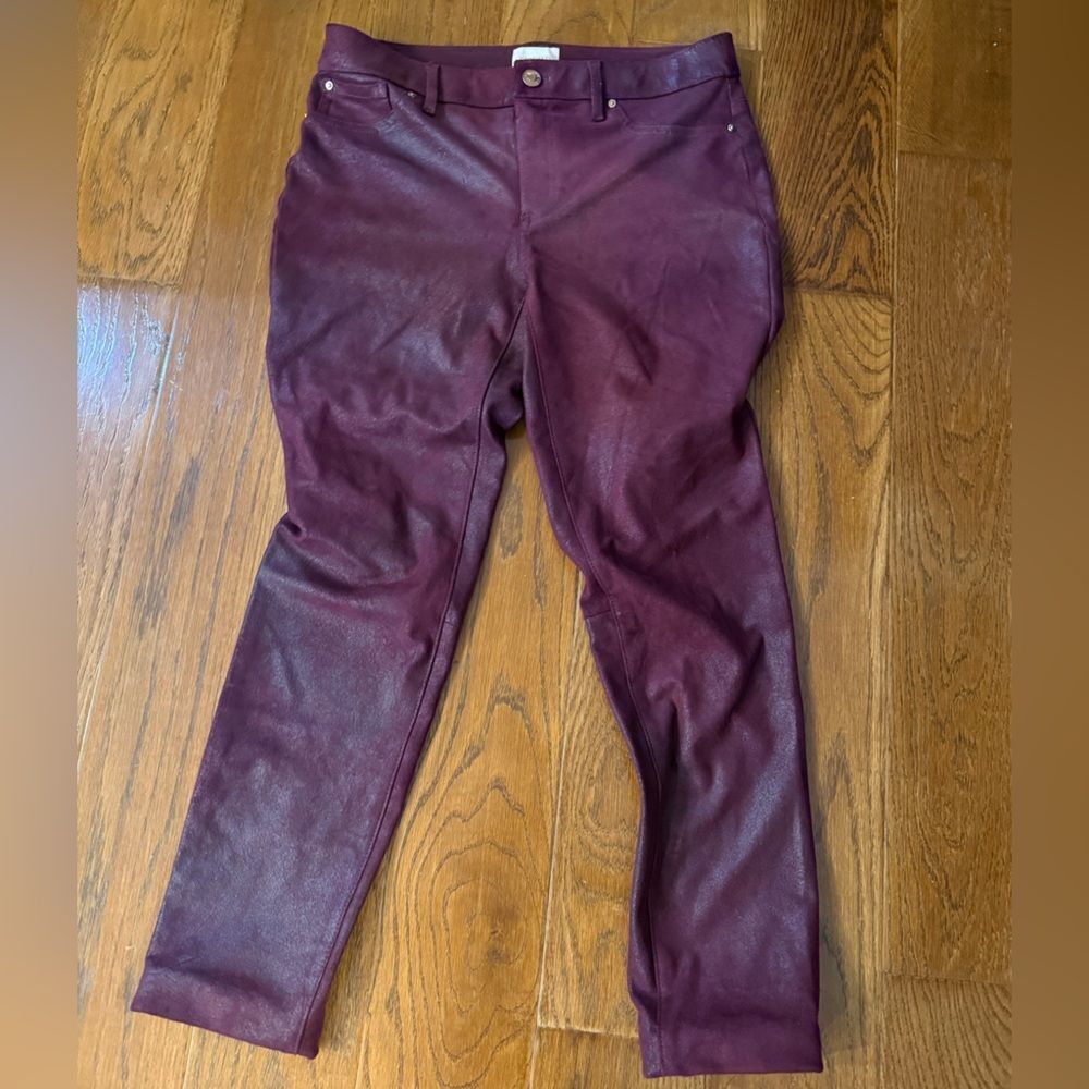 Women's  burgundy metallic Chico’s size 00 suede-like Jeans